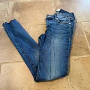 Hudson skinny jeans 24
